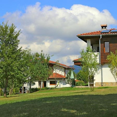 Hotel Sinjirite Complex Elena Exterior foto