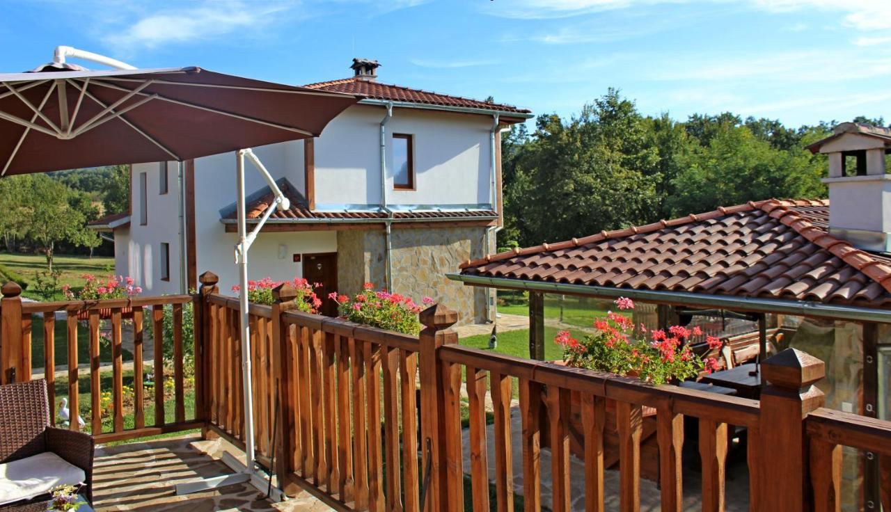 Hotel Sinjirite Complex Elena Exterior foto
