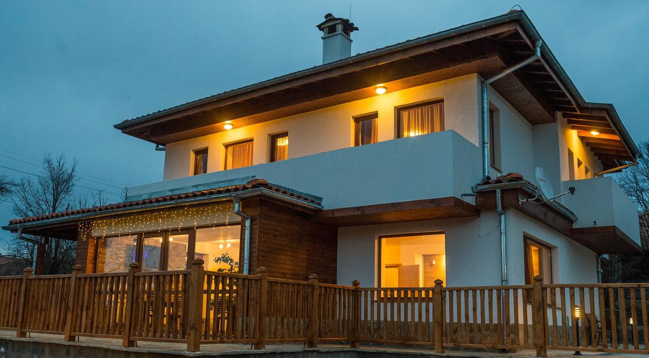Hotel Sinjirite Complex Elena Exterior foto